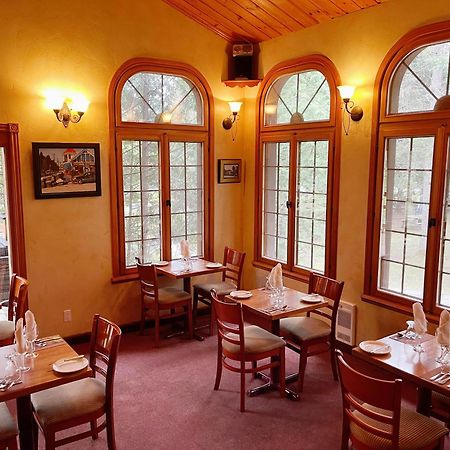 Auberge Alpine Inn Sainte-Adèle Extérieur photo
