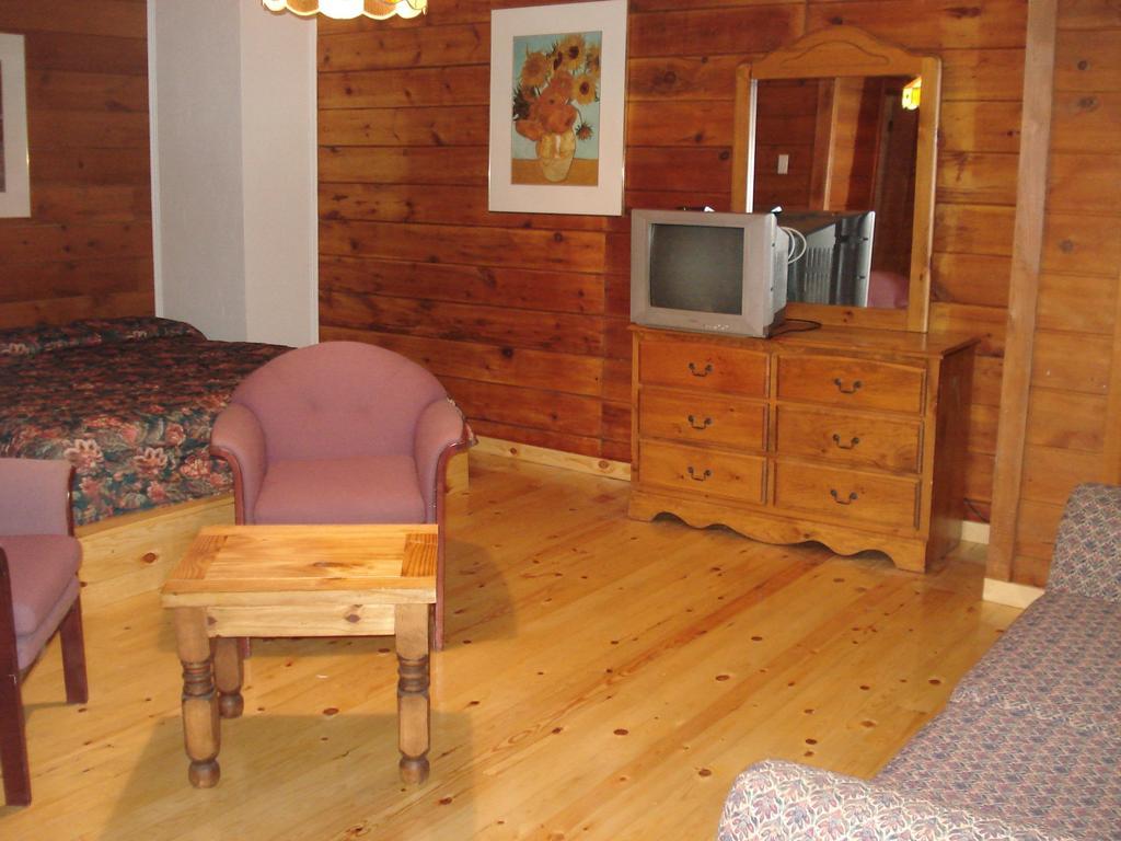 Auberge Alpine Inn Sainte-Adèle Chambre photo