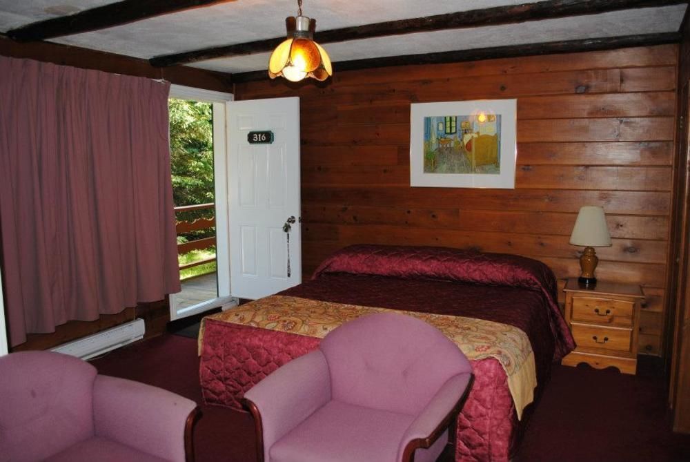 Auberge Alpine Inn Sainte-Adèle Extérieur photo