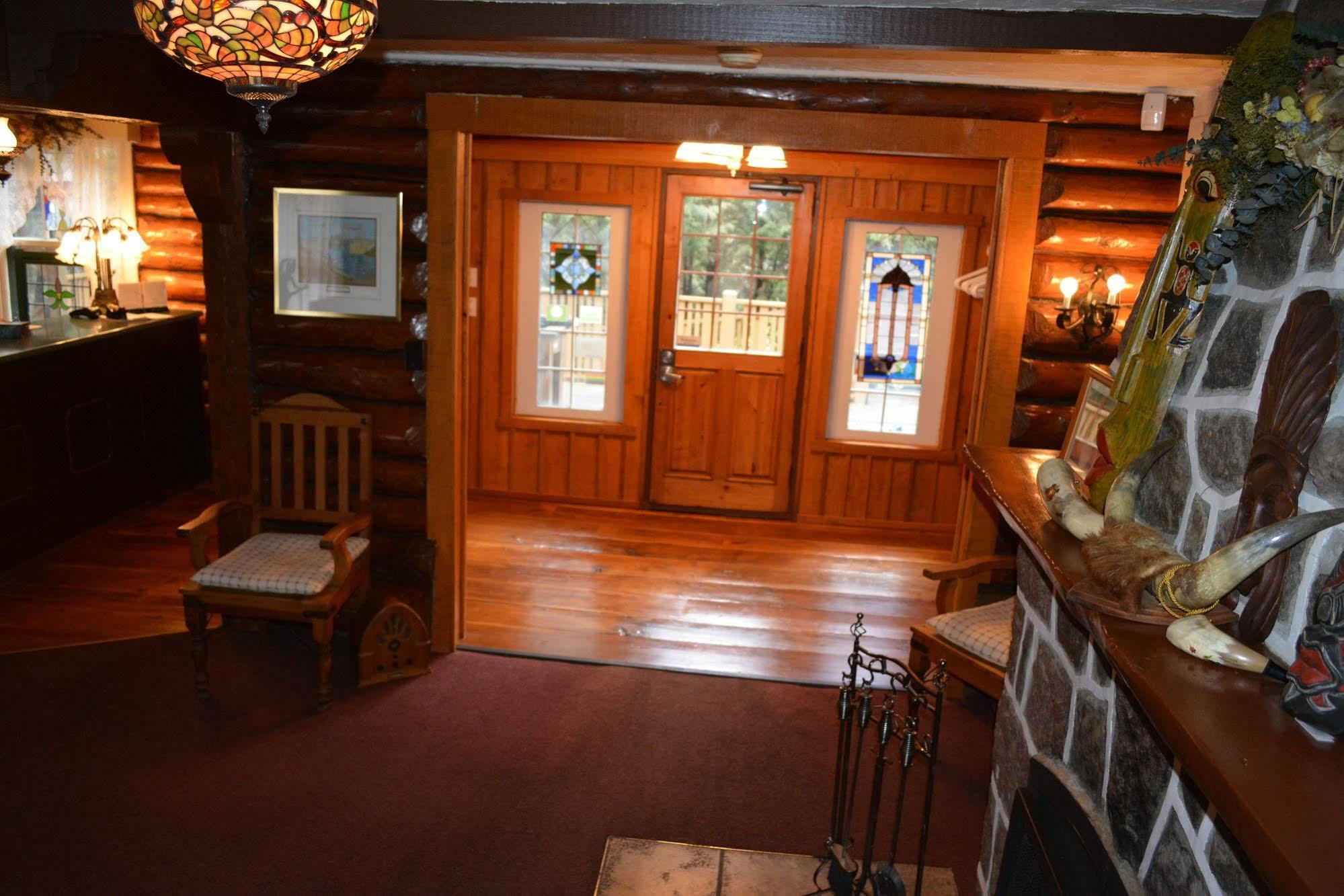 Auberge Alpine Inn Sainte-Adèle Extérieur photo
