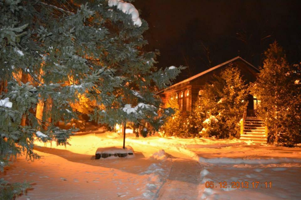 Auberge Alpine Inn Sainte-Adèle Extérieur photo